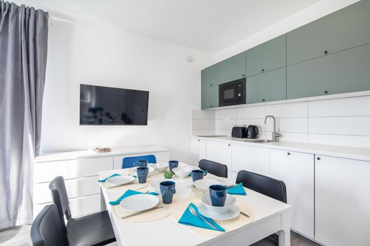 Lejlighed Fresh & Modern - With 2 Balconies